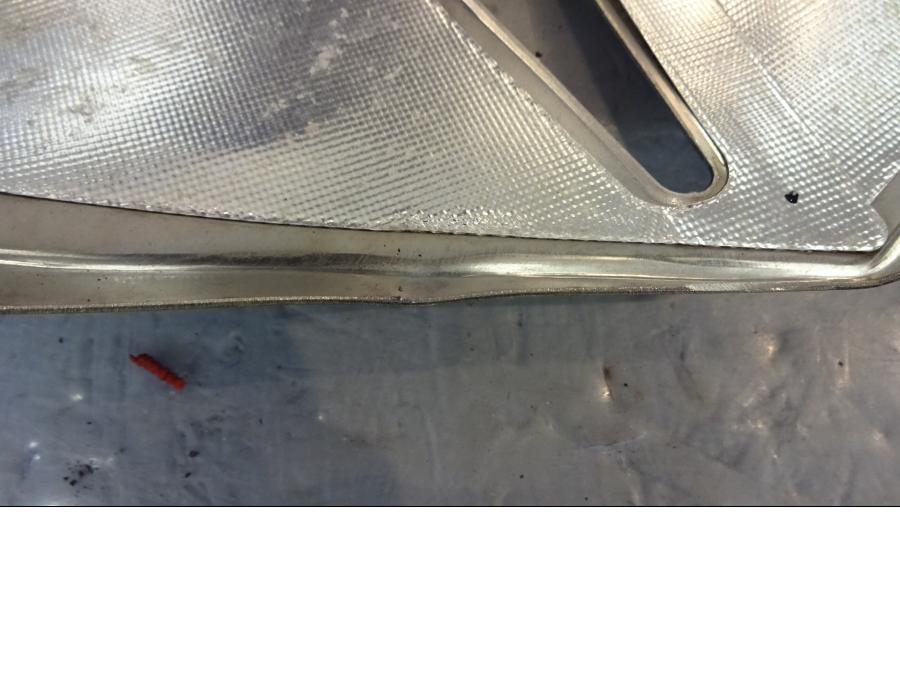 Vänster sida på Värmeskydd från en Kawasaki Z 900 -2018 motorcykel.