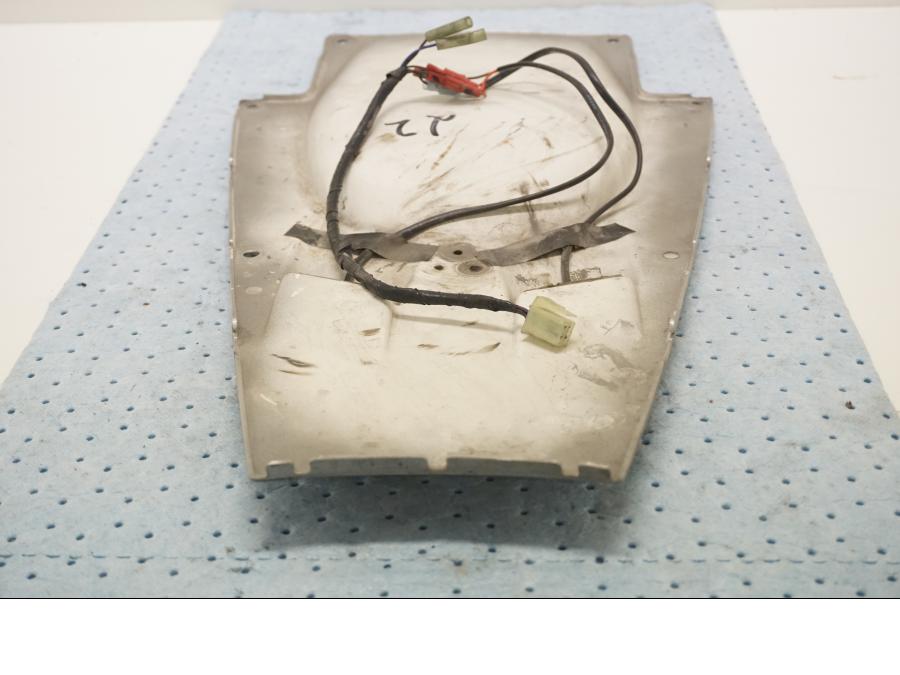 Vänster sida på Undertail från en Yamaha YZF 1000 R1 -2003 motorcykel.