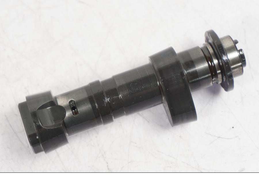 Snett uppifrån på Kamaxel från en BMW R NineT -2017 motorcykel.