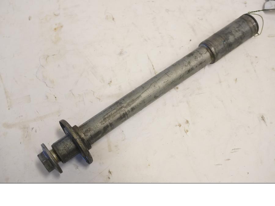 Framsidan på Axel från en BMW R 1100 R -1995 motorcykel.