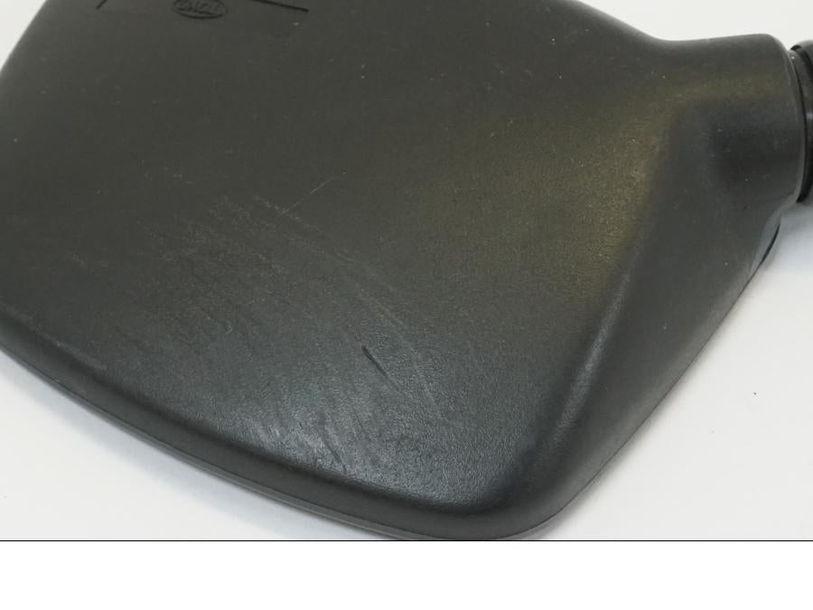 Snett nerifrÄn pÄ Backspegel frÄn en Suzuki DL 650 -2006 motorcykel.