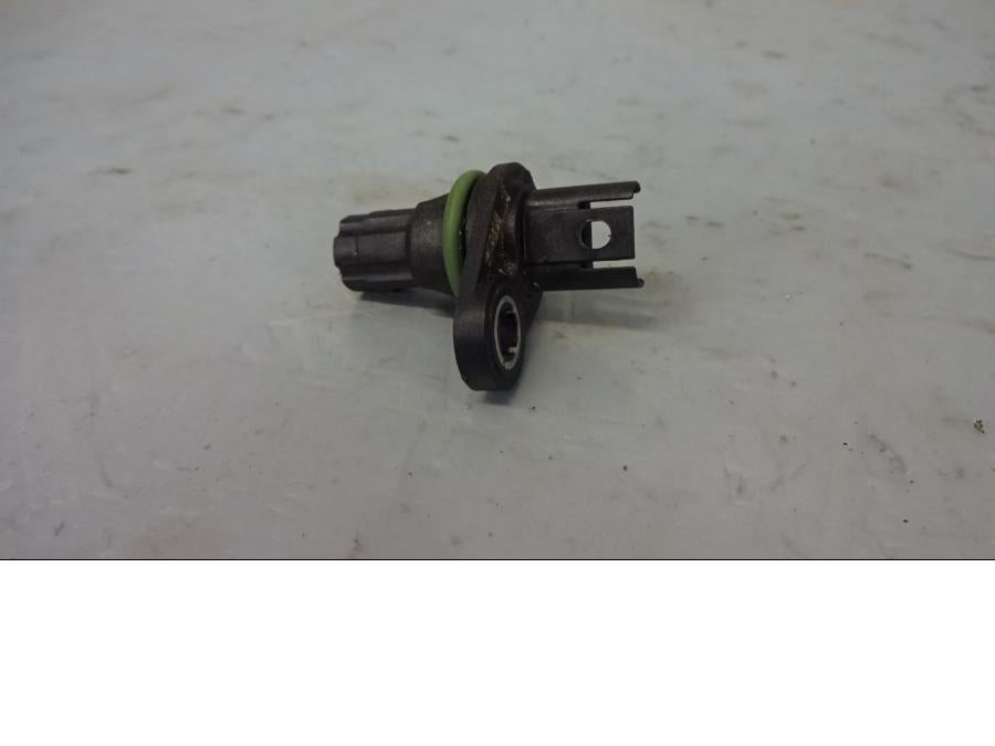 Framsidan på Kamaxelgivare från en BMW R 1200 GSA -2014 motorcykel.