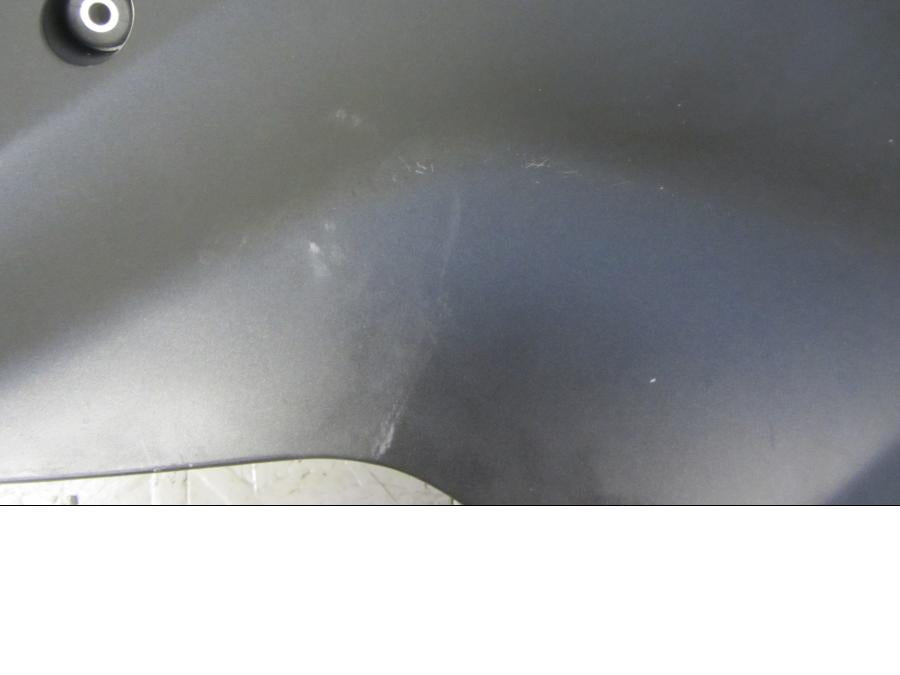 Vänster sida på Magkåpa från en Yamaha YZF R6 -2006 motorcykel.