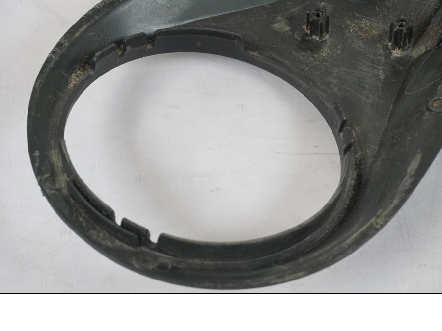 Extrabild3 på Bensintankkonsoll från en KTM 1290 Super Duke R -2018 motorcykel.