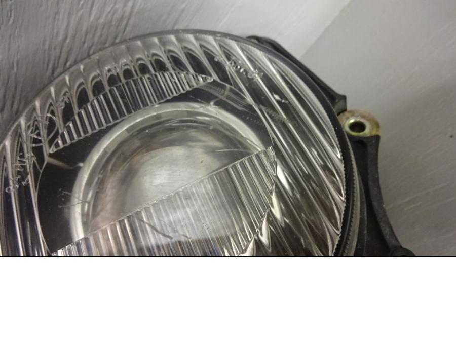 Vänster sida på Strålkastare från en BMW R 1150 GS -1999 motorcykel.