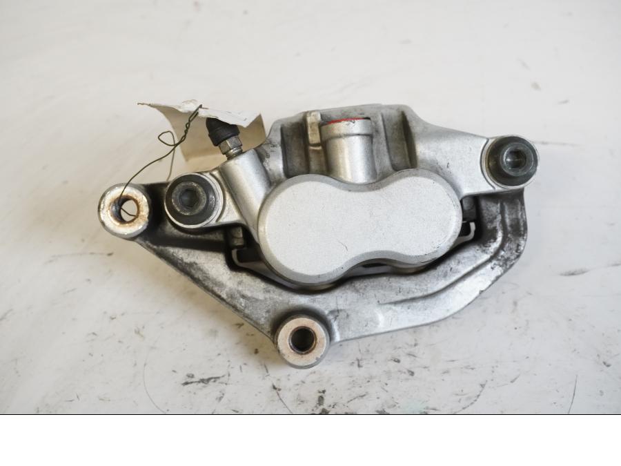 Höger sida på Bromsok från en Yamaha XVS 1100 -2003 motorcykel.