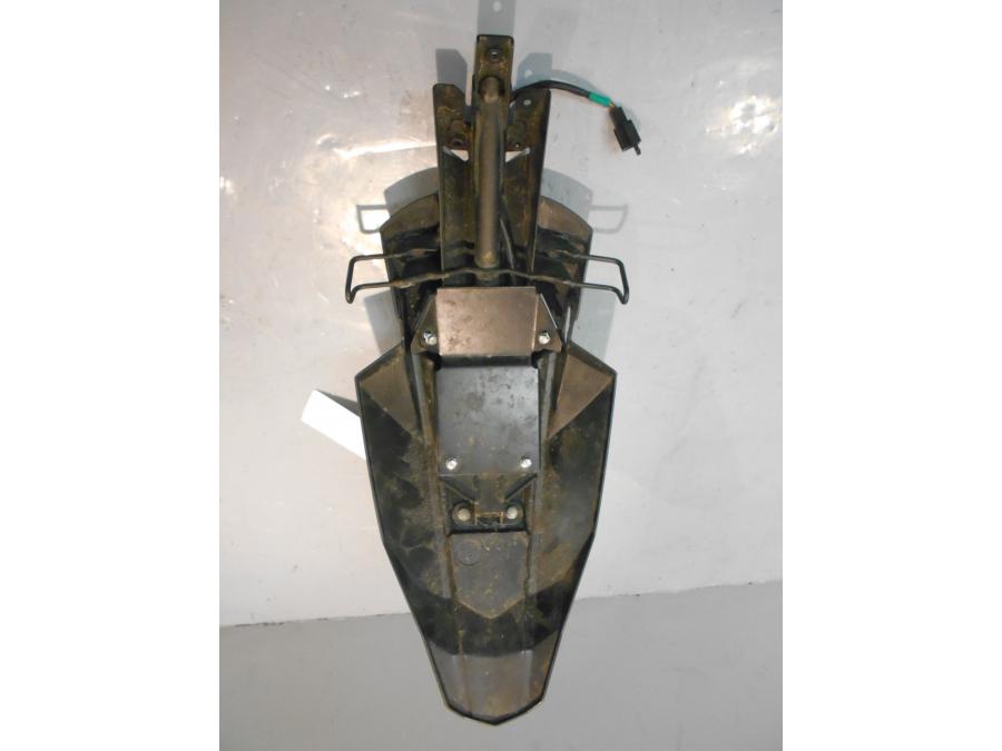 Snett uppifrån på Bakskärm från en Kawasaki ER-6N -2016 motorcykel.