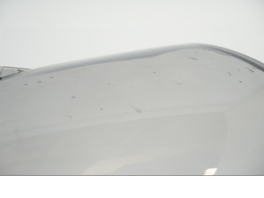 Extrabild1 på Vindruta från en Suzuki GSX 1300 R -2010 motorcykel.