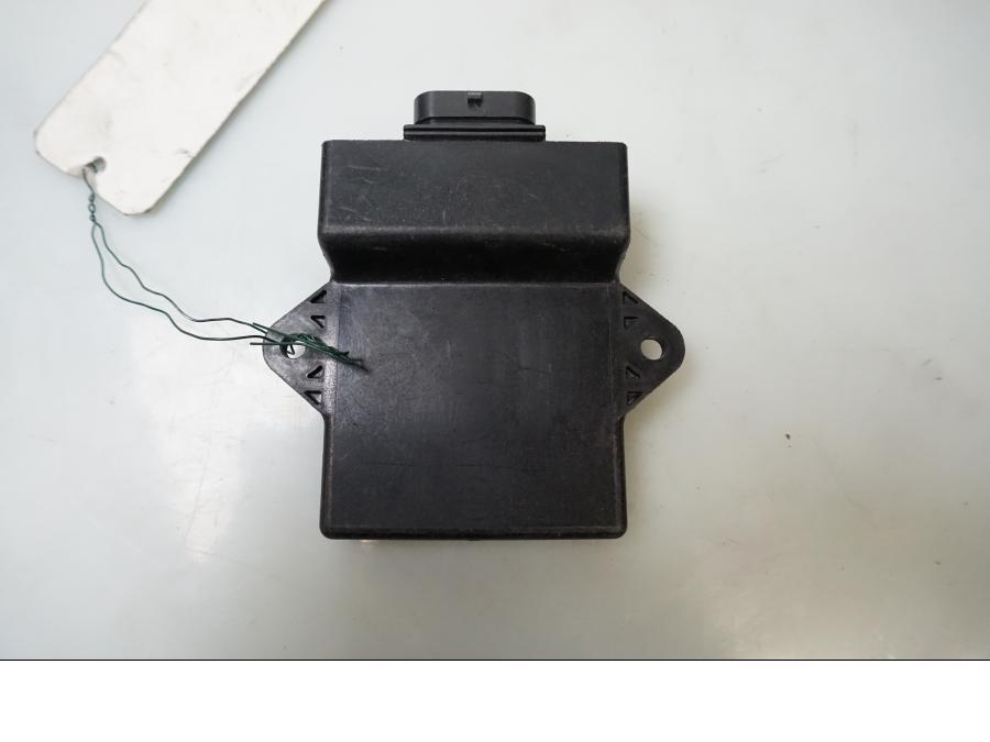 Baksidan på CDI / ECU från en Yamaha YZF 1000 R1 -2001 motorcykel.