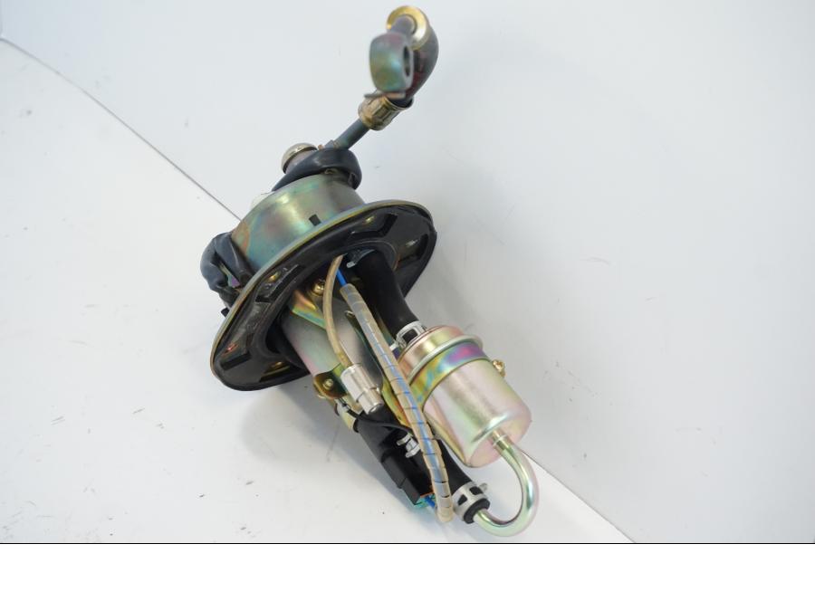 Extrabild2 på Bensinpump insprut från en Honda CBR 900 RR -2001 motorcykel.