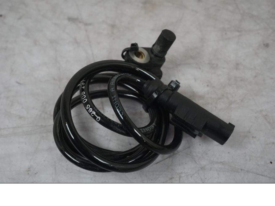 Höger sida på ABS givare från en BMW F 800 R -2018 motorcykel.