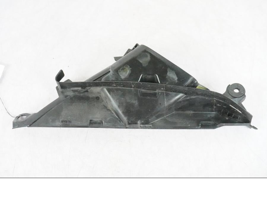 Höger sida på Toppkåpsinsida från en Suzuki GSX-R 1000 -2008 motorcykel.