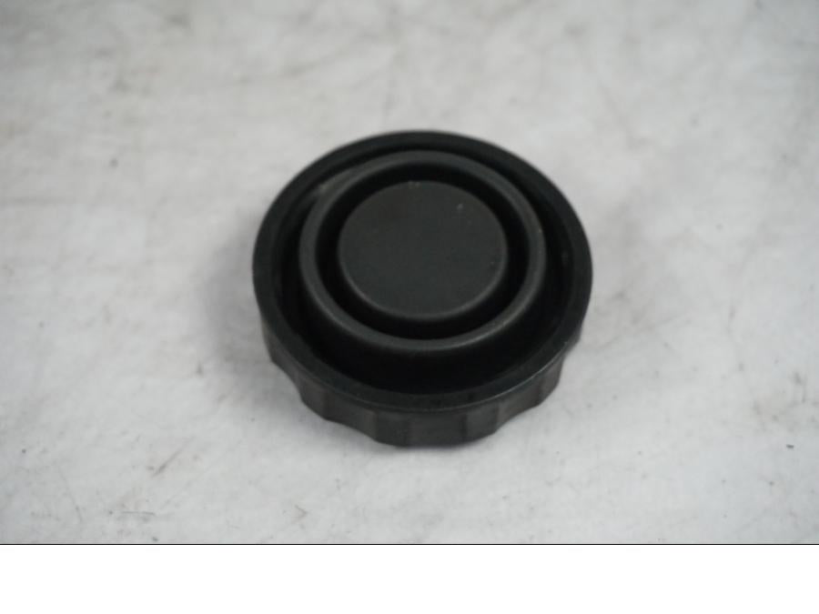 Höger sida på Bromsvättske lock från en Triumph Daytona 600 -2003 motorcykel.