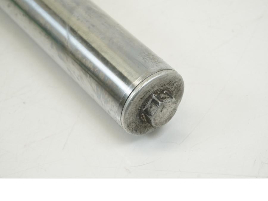 Extrabild6 på Gaffelben från en Honda CB 750 -2002 motorcykel.