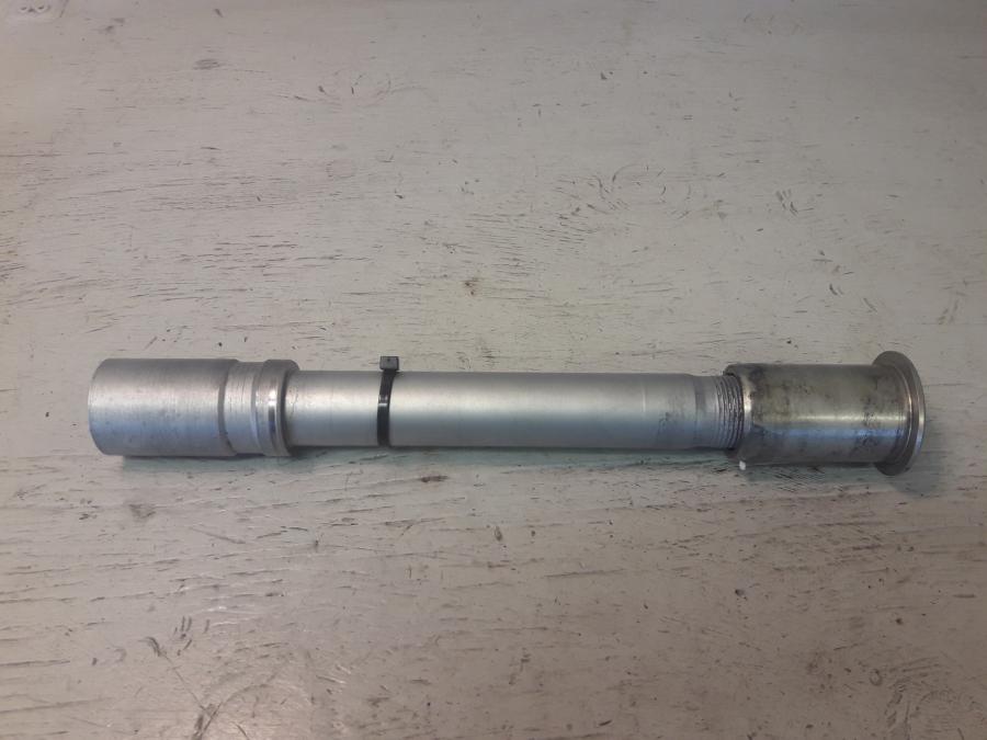 Framsidan på Axel från en BMW K 1200 S -2008 motorcykel.