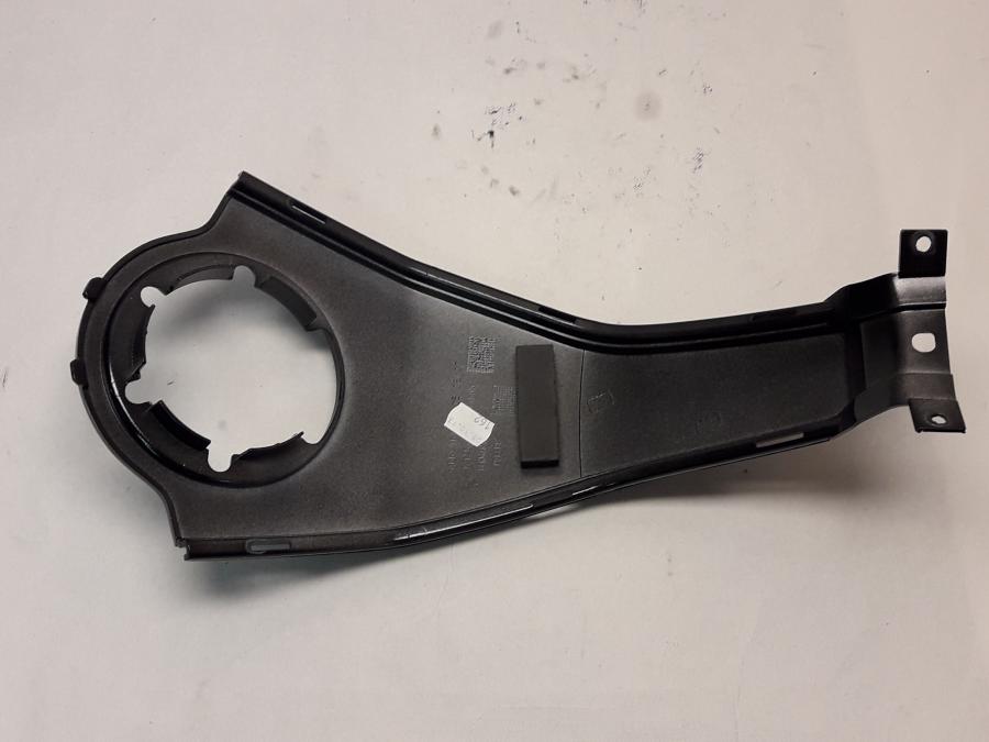 Baksidan på Bensintankskåpa från en BMW K 1300 S -2014 motorcykel.