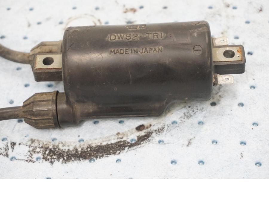 Baksidan på Tändspole från en Honda GL 1200 -1987 motorcykel.