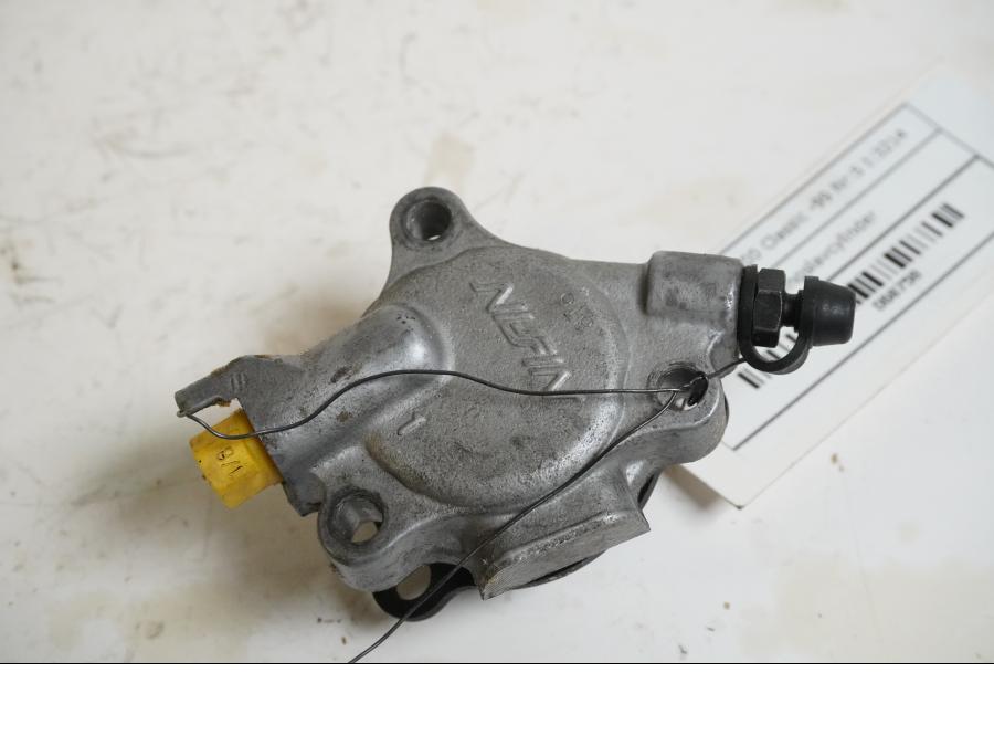 Baksidan på Kopplingslavcylinder från en Kawasaki VN 1500 -1999 motorcykel.