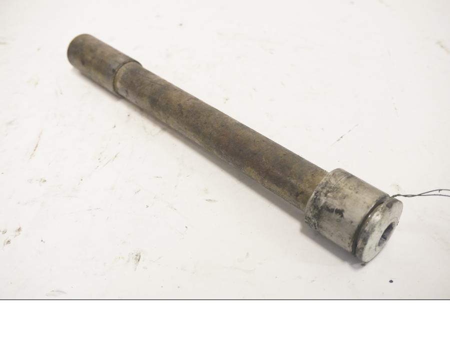 Framsidan på Axel från en Triumph America -2004 motorcykel.