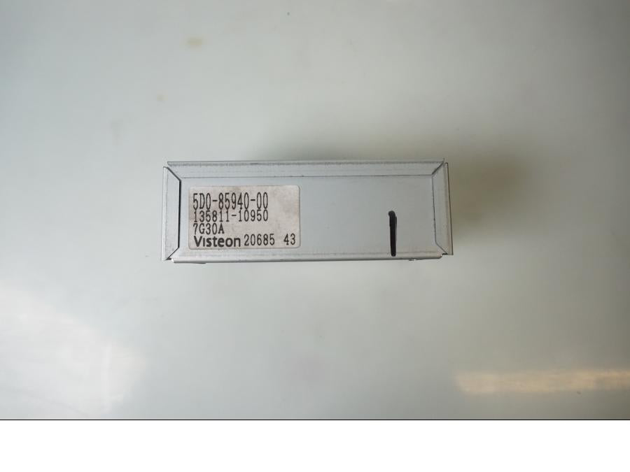 Vänster sida på ABS styrenhet från en Yamaha FZ1-SA -2008 motorcykel.