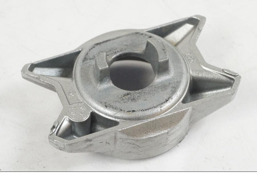 Snett uppifrån på Styrplatta från en Yamaha MT-07 -2019 motorcykel.