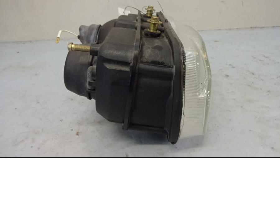 VÀnster sida pÄ StrÄlkastare frÄn en Ducati ST2 -2001 motorcykel.