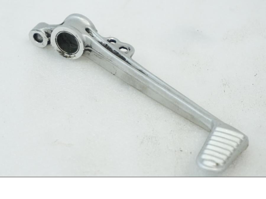 Vänster sida på Bromspedal från en Honda CBR 1000 RR -2010 motorcykel.