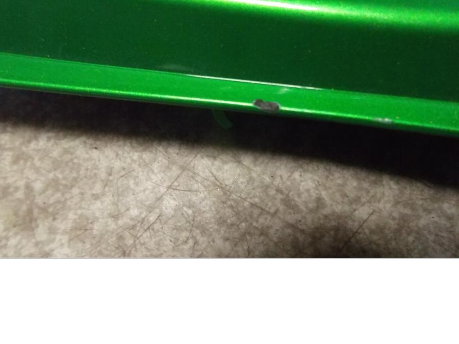 Höger sida på Sidopanel från en Kawasaki Z 900 -2017 motorcykel.