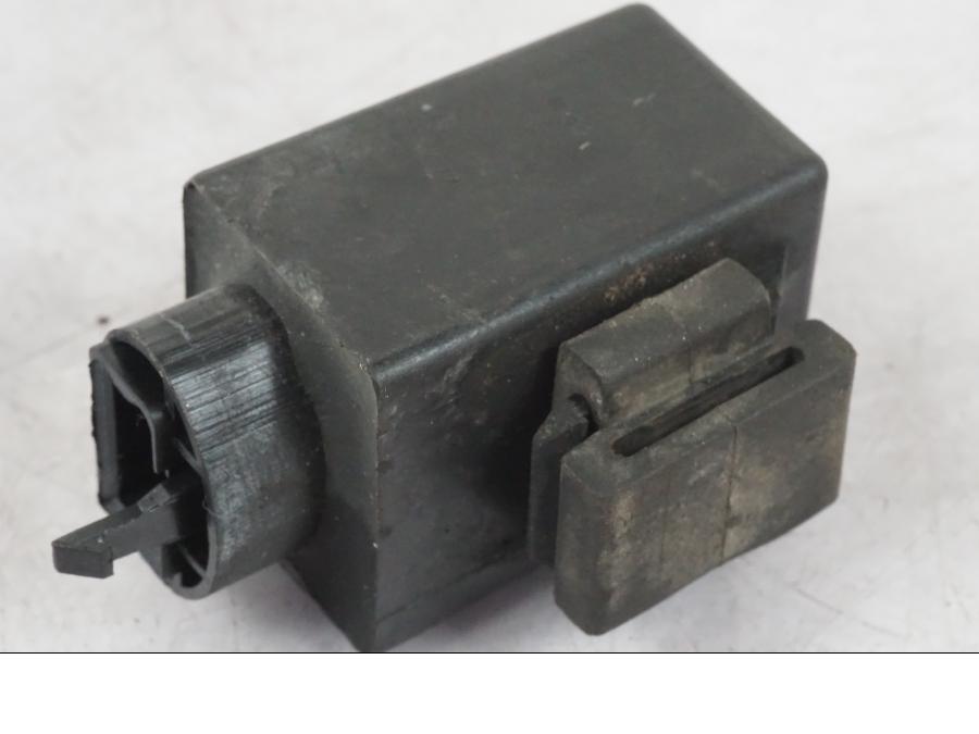 Höger sida på Blinkersrelä från en Honda CBR 1000 F -1999 motorcykel.