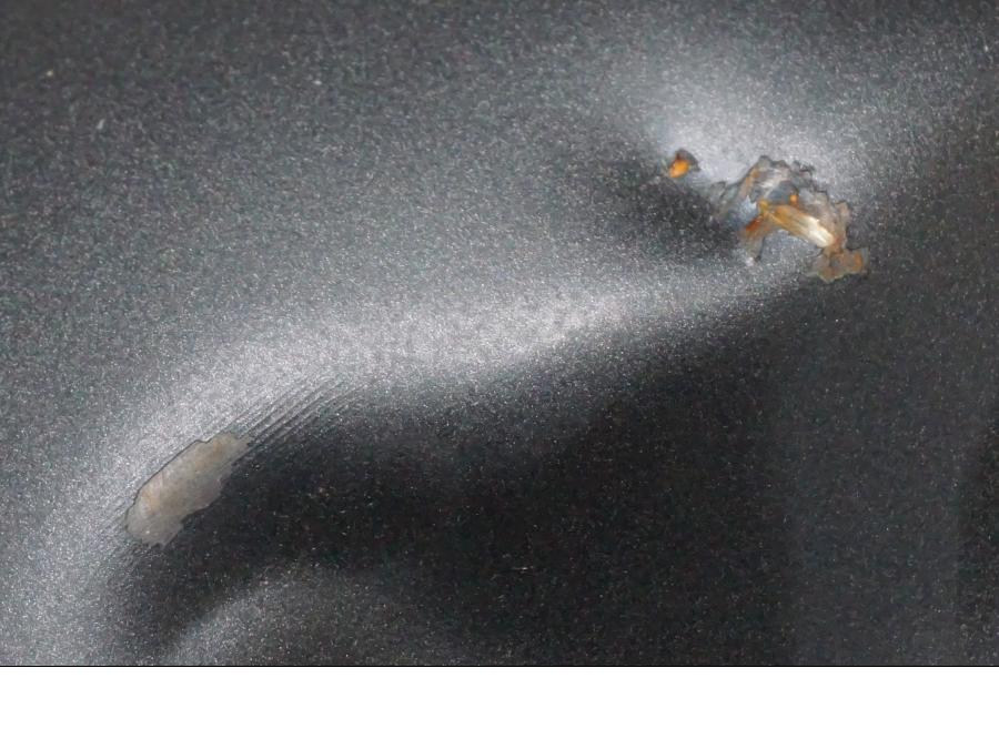 Höger sida pÄ <p>Bensintank frÄn Yamaha XT 660 X 2008.</p>
<p>Bucklig, ytrost och lackskador se bilder.</p> motorcykel.