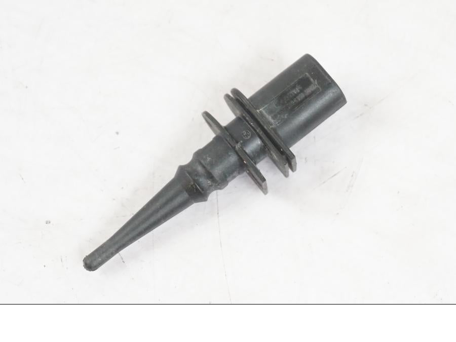 Höger sida på Temperatursensor från en BMW R 1200 GSA -2012 motorcykel.