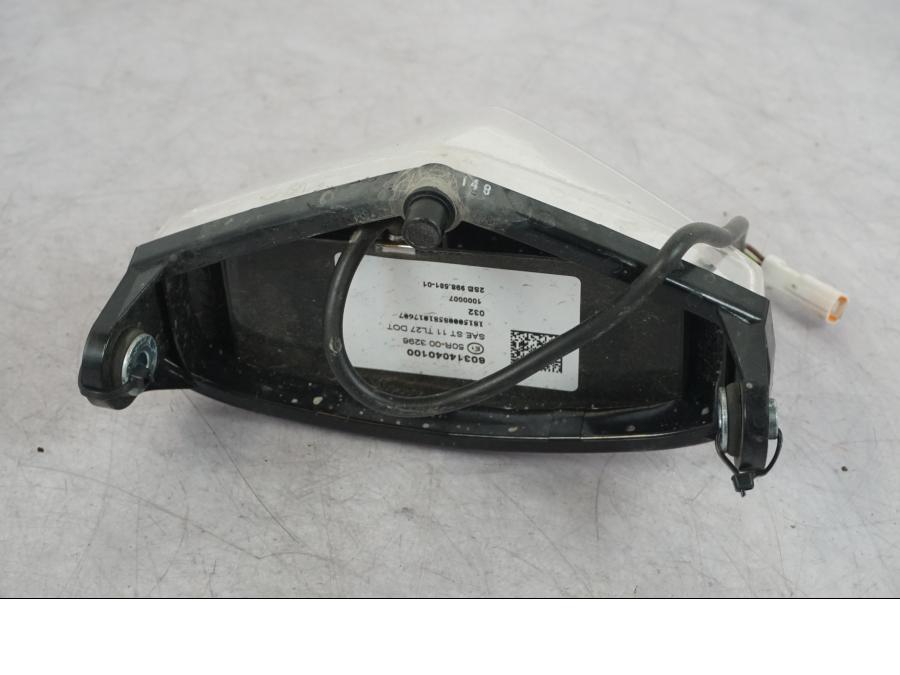 Höger sida på Baklampa från en KTM 1290 Super Adventure R -2018 motorcykel.