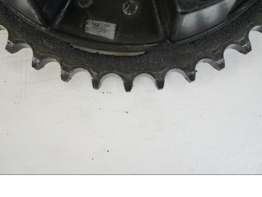 Extrabild1 på Drevfäste från en Yamaha XJR 1300 -2002 motorcykel.