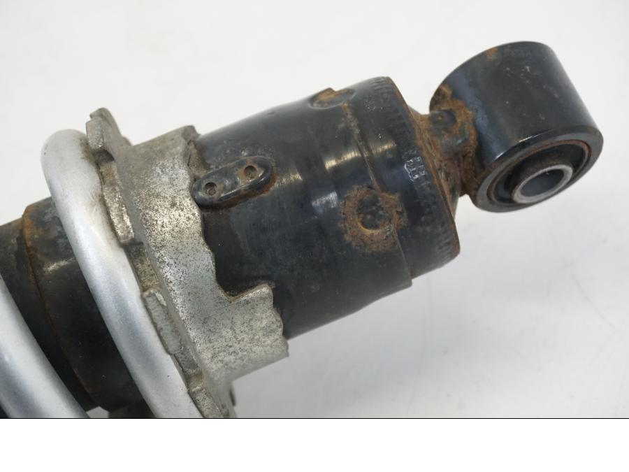 Extrabild2 på Stötdämpare från en Yamaha XSR 700 -2016 motorcykel.