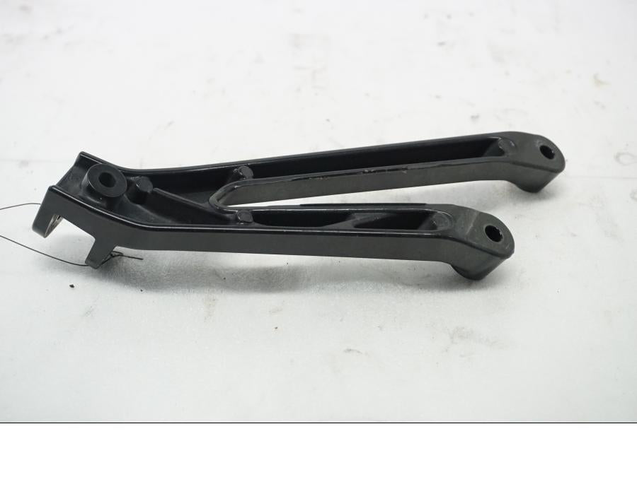 Baksidan pÄ FotpinnefÀste frÄn en BMW S 1000 RR -2010 motorcykel.