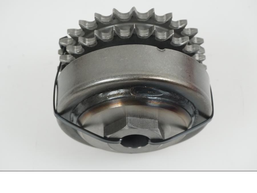 Höger sida på Kompensationsdrev från en H-D Touring Road King Custom FLHRSI -2004 motorcykel.