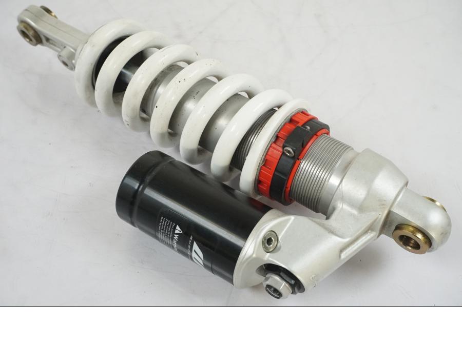 Extrabild1 på Stötdämpare från en KTM 1290 Super Duke R -2015 motorcykel.