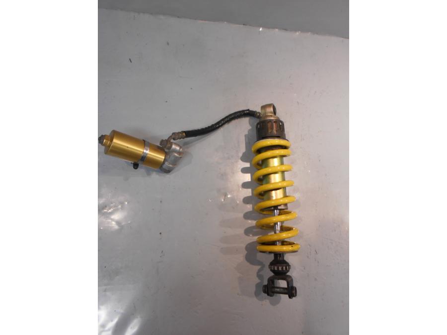 Baksidan på Stötdämpare från en Yamaha TRX 850 -1996 motorcykel.