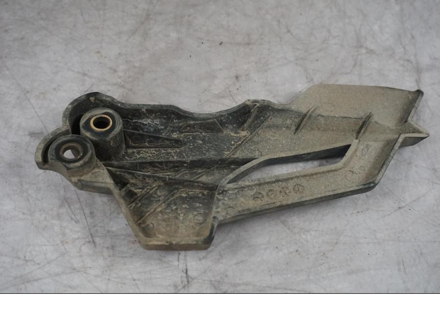 Höger sida på Hälskydd från en Triumph Tiger Explorer -2016 motorcykel.