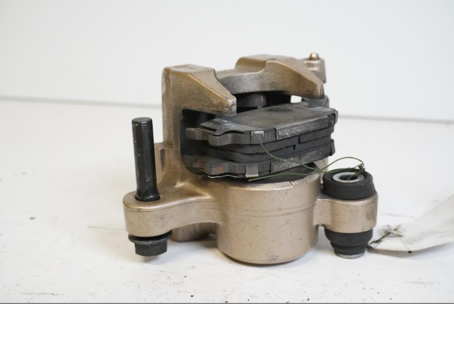 Höger sida på Bromsok från en Honda CB 600 Hornet -2005 motorcykel.