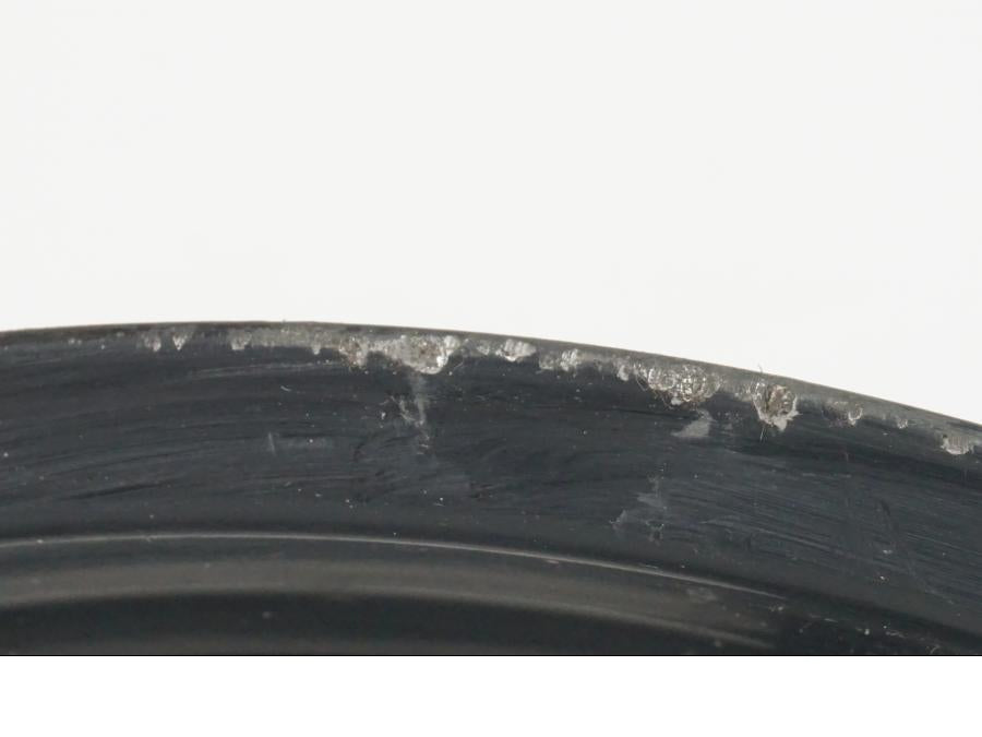 Snett uppifrån på Fälg från en Suzuki SV 650 S -2005 motorcykel.
