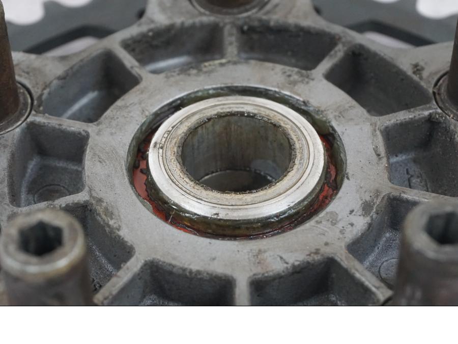 Extrabild2 på Drevfäste från en KTM 950 SM -2006 motorcykel.