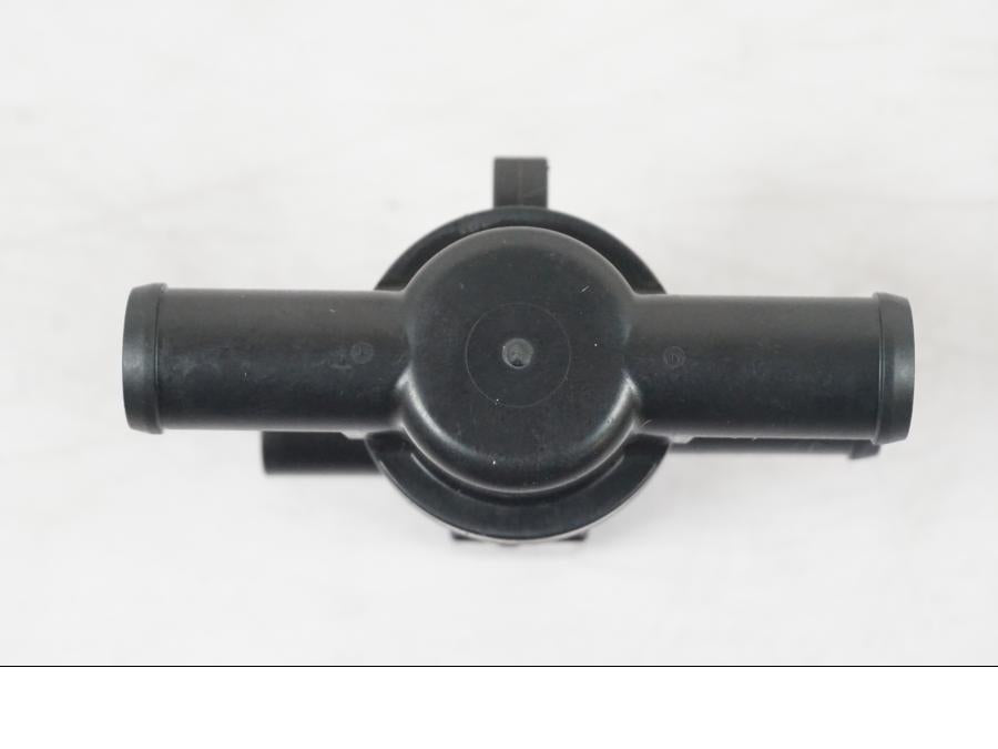 Snett nerifrån på Second Air från en Kawasaki ZZ-R 1400 -2009 motorcykel.