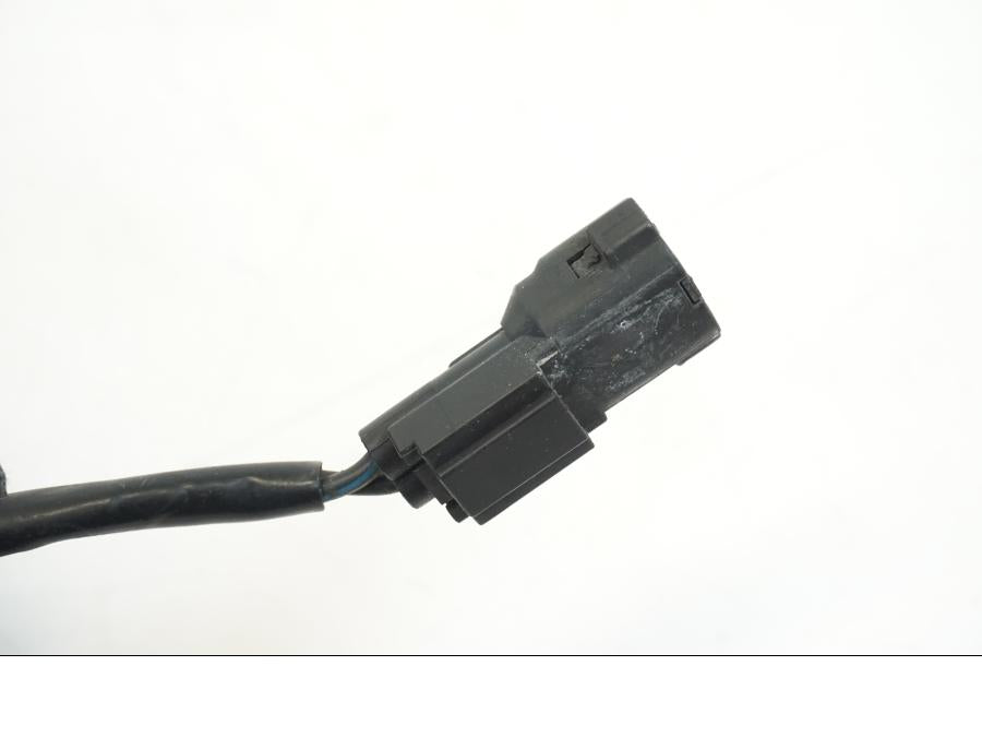 Snett nerifrån på Vattenkylfläkt från en Honda CB 600 F -2008 motorcykel.