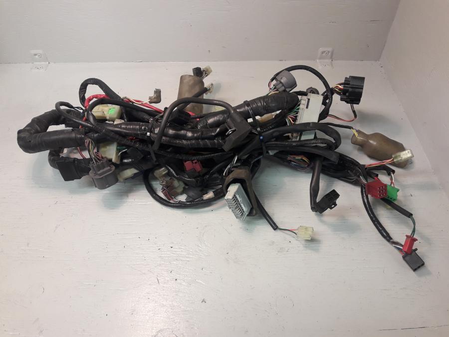 Framsidan på Kabelstam från en Honda VFR 800 -2000 motorcykel.