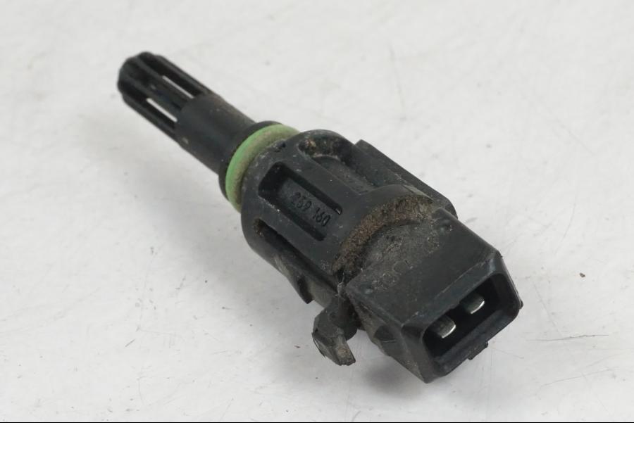 Vänster sida på Luftburksensor från en BMW F 800 GS -2008 motorcykel.