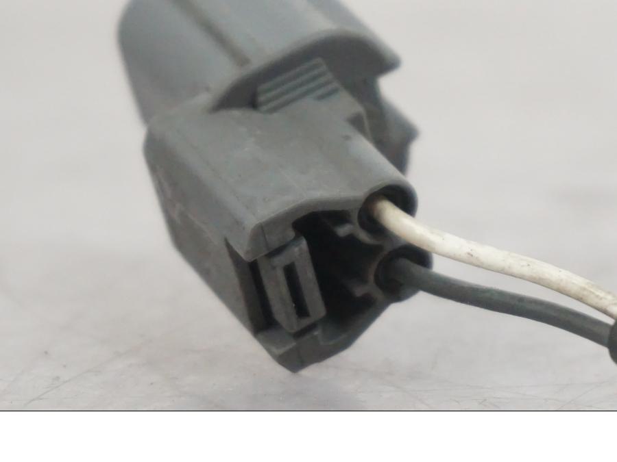 Snett nerifrån på ABS givare från en Triumph Tiger -2009 motorcykel.