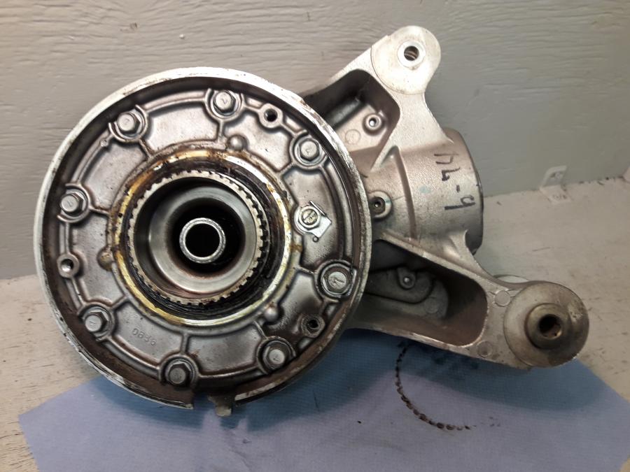 Höger sida på Slutväxel från en Kawasaki GTR 1400 -2012 motorcykel.