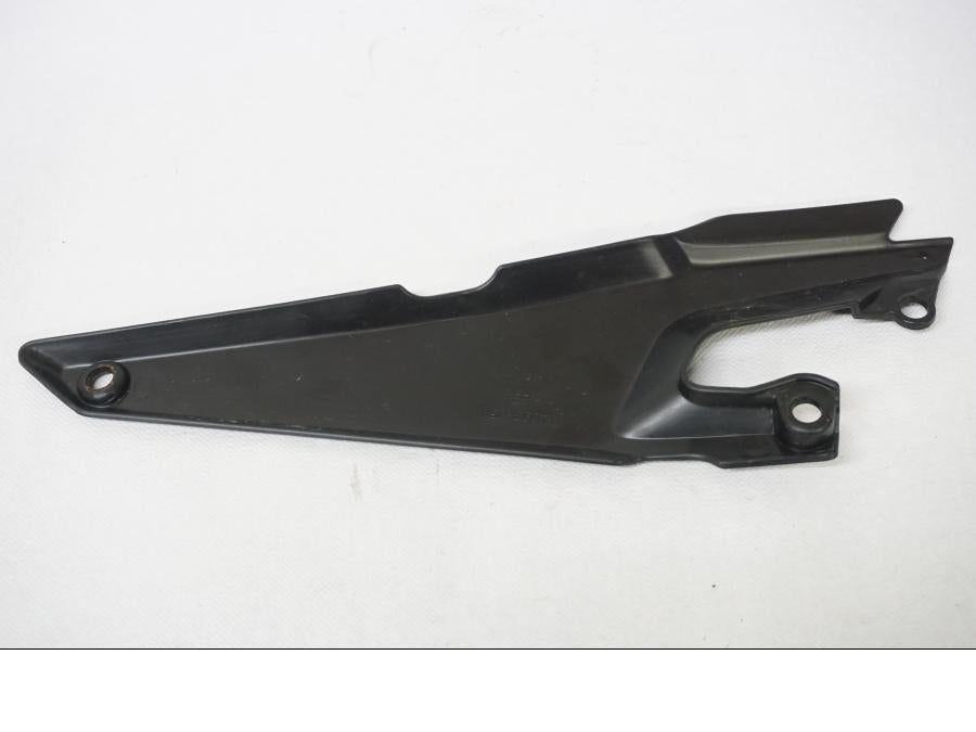 Baksidan på Sidopanel från en Kawasaki Z 900 -2020 motorcykel.