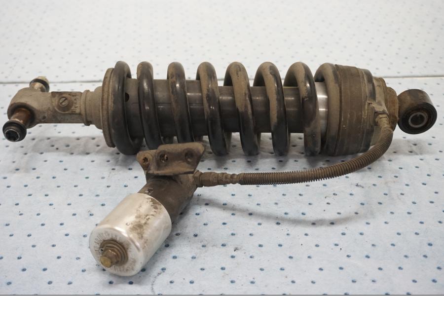 Framsidan på Stötdämpare från en Triumph Tiger -2001 motorcykel.